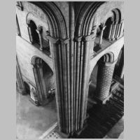 Crossing, south west tower, compound pier, Foto Courtauld Institute of Art.jpg